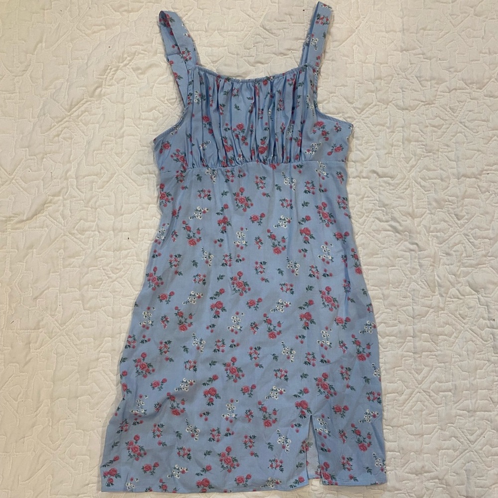 STUNNING floral front slit summer dress!!